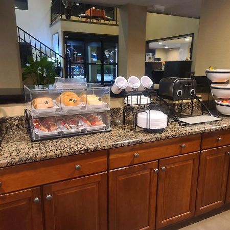 Comfort Inn & Suites Leeds I-20 מראה חיצוני תמונה