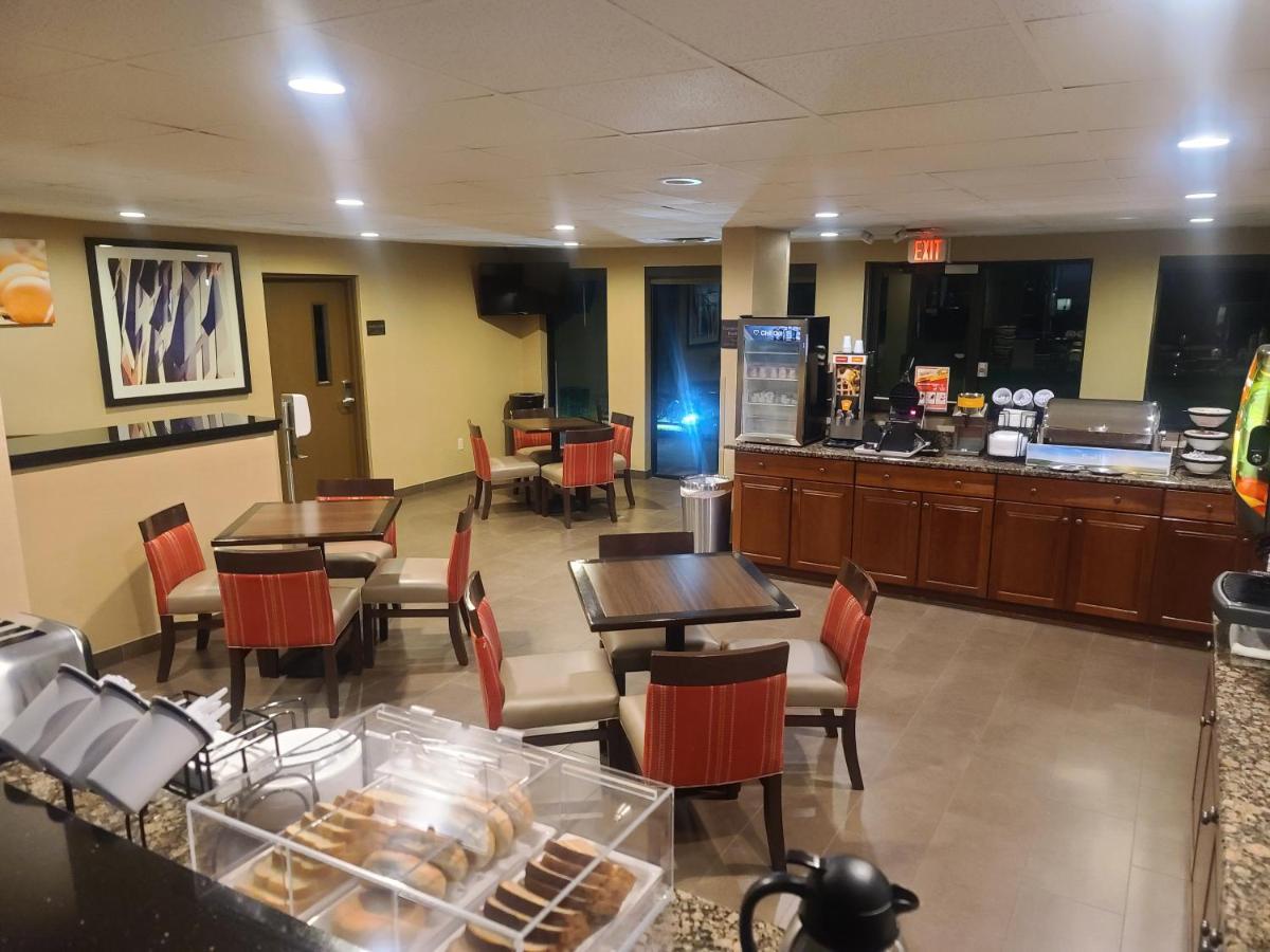 Comfort Inn & Suites Leeds I-20 מראה חיצוני תמונה