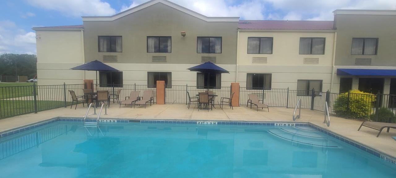 Comfort Inn & Suites Leeds I-20 מראה חיצוני תמונה